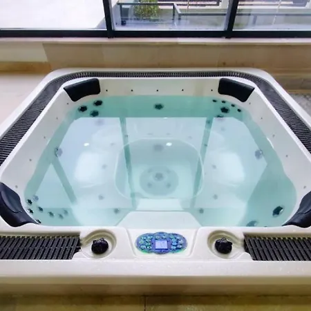 Apartment Beach Pool & Spa Langa Plaja 3*