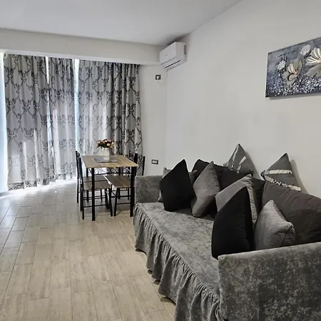 Apartment Beach Pool & Spa Langa Plaja