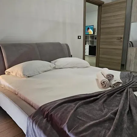 Apartment Beach Pool & Spa Langa Plaja Năvodari