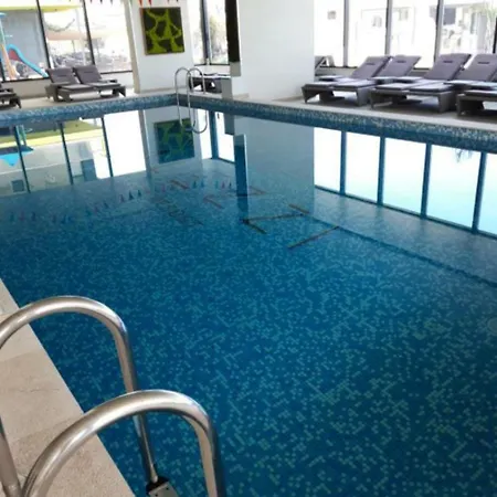 Beach Pool & Spa Langa Plaja Apartment *