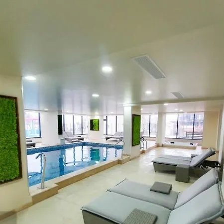 Beach Pool & Spa Langa Plaja Apartment Navodari