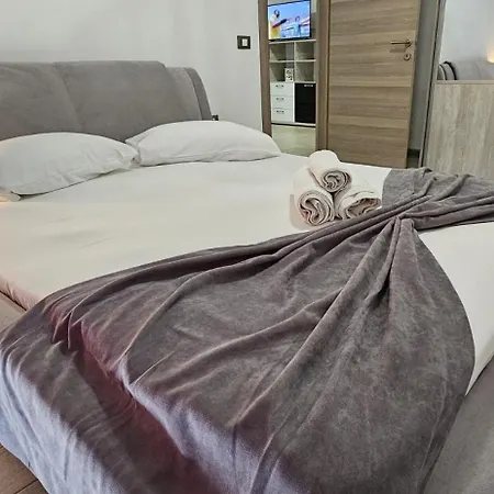 Apartment Beach Pool & Spa Langa Plaja 3*