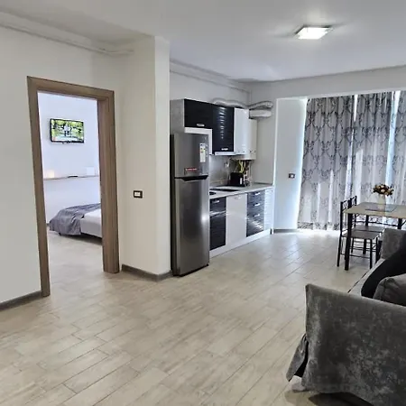 Beach Pool & Spa Langa Plaja